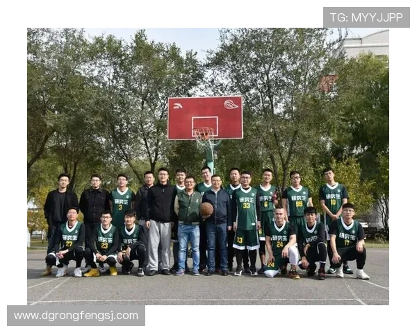 成都篮球队进攻体系解析：战术创新与团队协作的完美结合